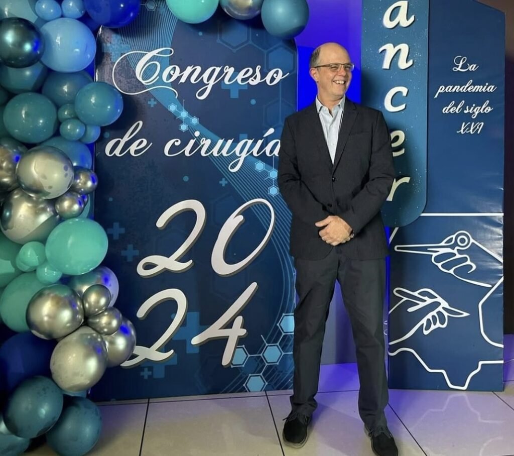 Participa en el Congreso de Cirugía 2024 en Huehuetenango