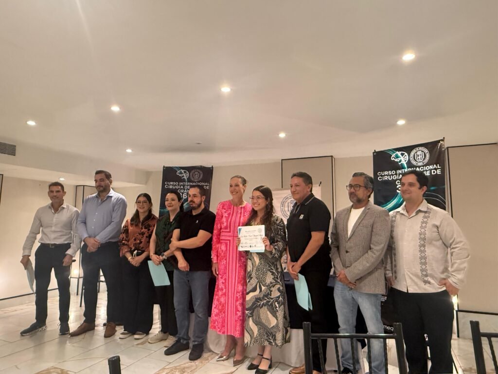 La Dra. Andrea Trigueros participó en el Curso Internacional Cirugía de Base de Cráneo 360°, fortaleciendo su actualización profesional.
